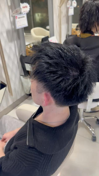 全体的にセットがしやすいように質感を調整させて頂きました。

カラーは暗すぎなく少し光に当たって青がわかるようにしてみました 