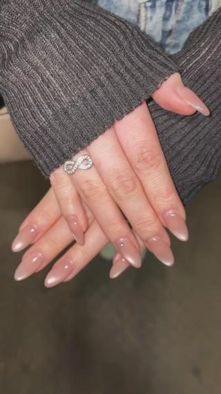 ネイル Rendezvous nailsalon所属・Sana ⭐︎のネイルデザイン