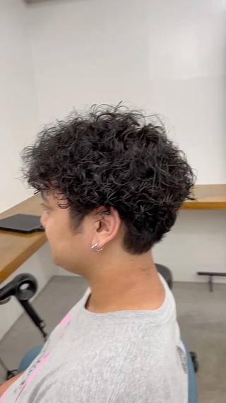 プードルパーマ！

強めのパーマが好きな方は是非！ 