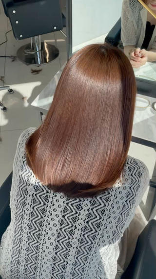 ミディアム カラー ✨髪質改善✨美髪 矯正🫧小泉のヘアスタイル