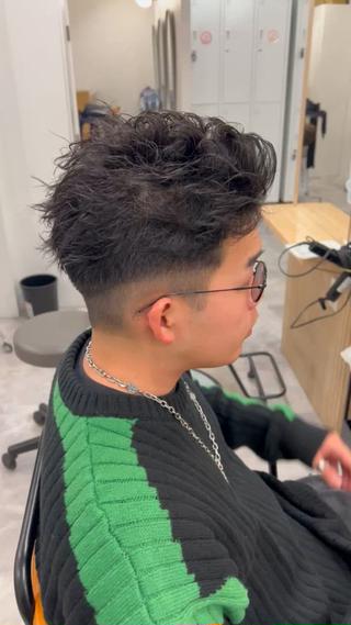 短髪でもパーマできます！
スタイリングを楽しんで下さい！ 