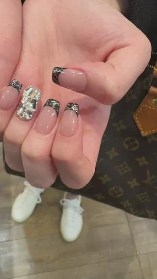 ネイル Threee所属・Threee. Misakiのネイルデザイン