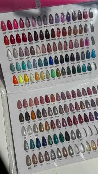 沢山のカラーご用意しております
濃いめの色もシアー系のカラーに薄めることも可能です 