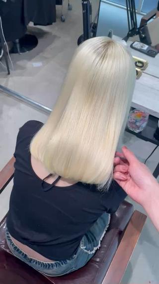 ミディアム カラー youres hair 新宿3丁目店所属・🍫ハイトーン✖︎ 髪質改善🍫柴田のヘアスタイル