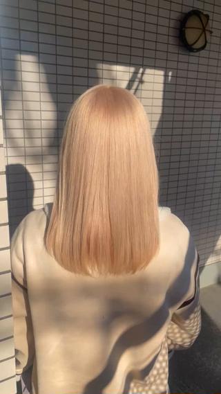 ミディアム youres hair 新宿3丁目店所属・🍫ハイトーン✖︎ 髪質改善🍫柴田のヘアスタイル