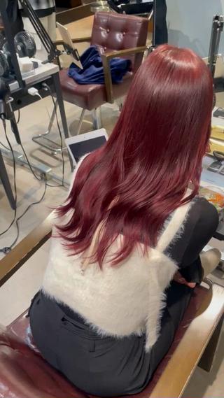 ロング youres hair 新宿3丁目店所属・🍫ハイトーン✖︎ 髪質改善🍫柴田のヘアスタイル