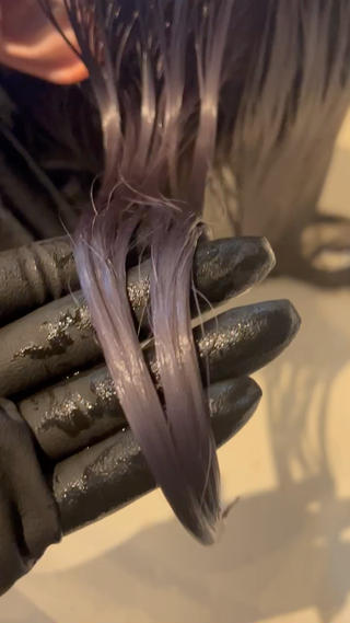 ミディアム カラー AQAFit所属・藤野 莉奈のヘアスタイル