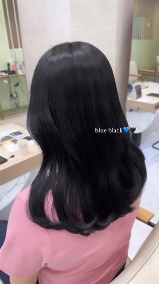 お仕事に影響しない寒色color
就活中の方にもオススメです
#blueblack #ブルーブラック