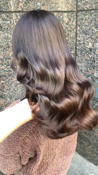 ご覧頂きありがとうございます

ロング料金なし◎
コテ巻き仕上げ◎
選べるトリートメント付き◎
髪質、希望の色味によって
選べるカラー剤◎

一人一人の髪質、肌色、雰囲気、ライフスタイルに合わせた僕のオリジナルレシピは、4種類〜5種類ほど色味を混ぜて作るので、色落ちまで計算できます！
うる艶カラーさせて頂きます

中々理想の色味にならない
自分に合う色味がわからない
流行りの色味挑戦したい
ツヤのあるヘアにしたい

是非一度僕にお任せください
必ず綺麗にしてみせます 