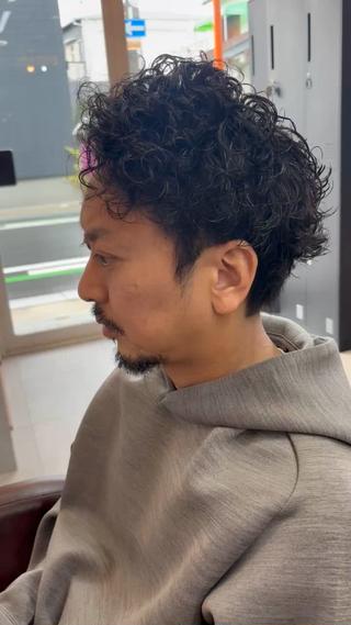 ショート ブリーチカラー🌈 嘉名 真樹のヘアスタイル