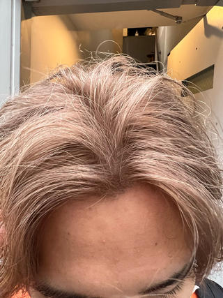 beige color

パーマ履歴やハイダメージの方はケアブリーチや薬剤の塗り分けで出来るだけダメージしないように綺麗に繋げます


Instagram:taka__rai
 