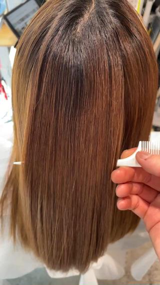 セミロング 複雑履歴修正/ ハイトーン職人/拓真のヘアスタイル