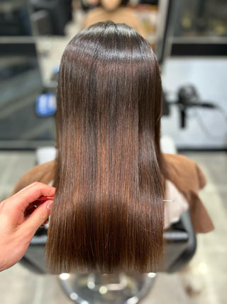 ミディアム カラー 美髪矯正 Rioのヘアスタイル