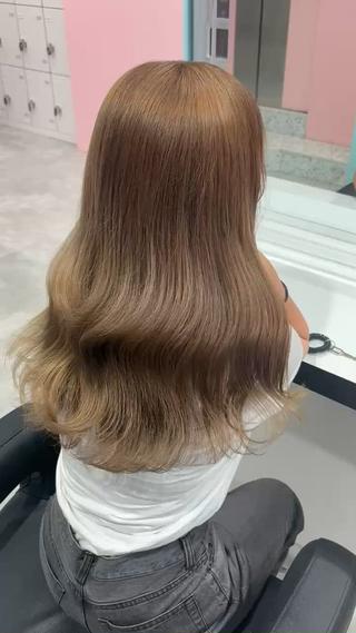 ロング Wカラー/暖色/べ ージュりく©︎🐝のヘアスタイル