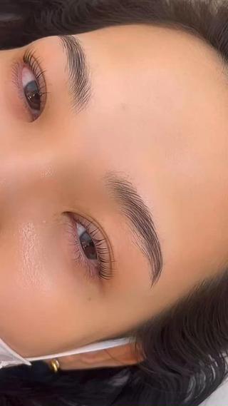 大人気セットメニュー
ハリウッドブロウリフト×パリジェンヌ 