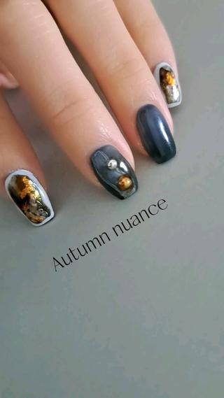 秋っぽいくすみニュアンスネイル
6本アートし放題！ミラー、マグネットも使い放題！
オプションで長さだしも追加できます！ 