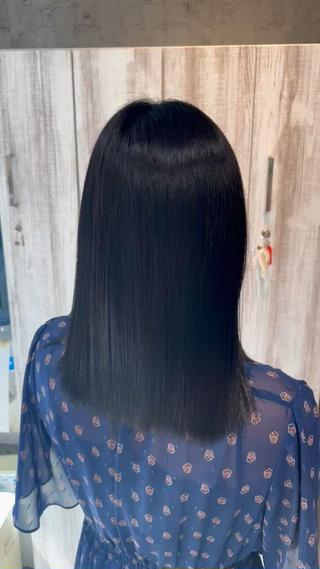 セミロング カラー 髪質改善✨️レイヤー クボタリョウのヘアスタイル