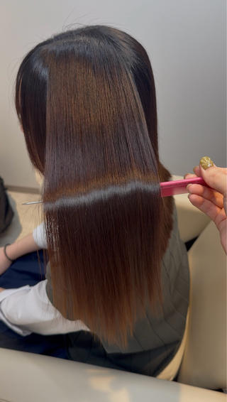 ◎加工無し◎乾かしただけ ◎仕上げのアイロン・ブロー無し ◎スタイリング剤無し 
お家でも乾かすだけでこの状態です！
#千葉美容室 #完全個室マンツーマンサロン #髪質改善ストレート #美髪矯正 #縮毛矯正 
