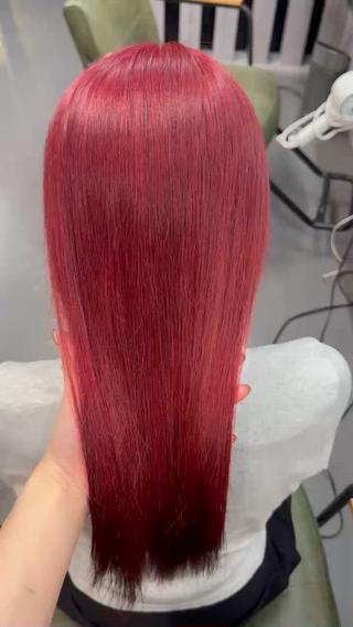 カラー 籔上 凜のヘアスタイル