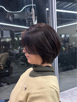 ショートボブ
前髪ふんわり 