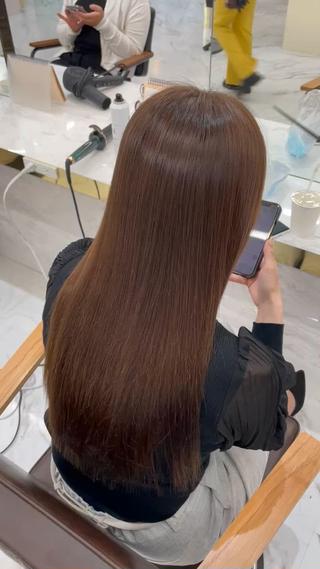 僕にしかできない酸性縮毛矯正。

髪質を見て、確実な薬剤選定で
お客様のお悩み一発で解決します。

他店での失敗や、不安など
なんでもご相談ください！ 