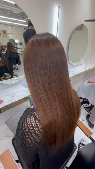 僕にしかできない酸性縮毛矯正。

髪質を判断して、確実な薬剤選定で
お客様のお悩み一発で解決します！

過去の失敗や、不安など
なんでもご相談ください！ 