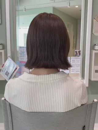 ボブ→ハンサムショート︎
カラーはグレージュで透け感カラーに。 