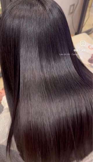 癖が気になる方、梅雨前の縮毛矯正かおすすめです⟡.·


♢髪質改善しながら縮毛矯正できる、
                                       注目のストレート技術！

中間から毛先の一度矯正をしたところの癖戻りも
ケアしながら、さらさらストレートにリニューアルできます！

トリートメント2種、カット込み。

※ロング料金あり 