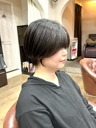 ショート クローバー八木店所属・白髪ぼかし/ショート 福原ないとのヘアスタイル