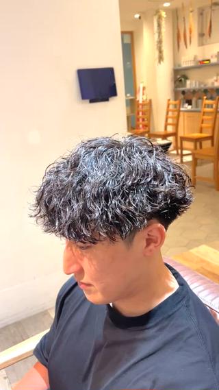 パーマ メンズ メンズパーマ眉毛 特化アユム🔥のヘアスタイル