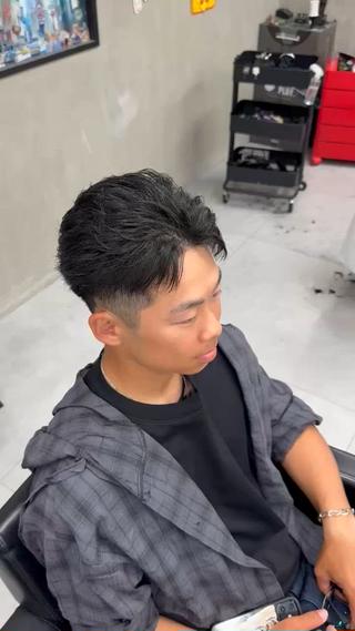 オールバック風コンマヘア 