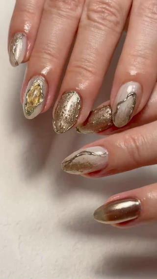 ︎gold×brown

メタリックとニュアンスで秋らしさを感じます 