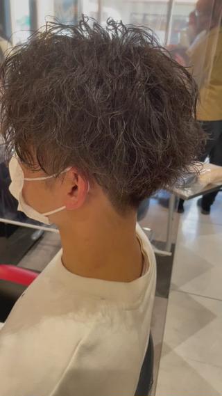 ショート パーマ メンズ メンズヘア特化 崎田 成人のヘアスタイル