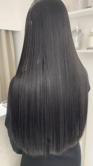 オリジナルレシピの薬剤で安心安全に艶髪を作ります
縮毛矯正/髪質改善 