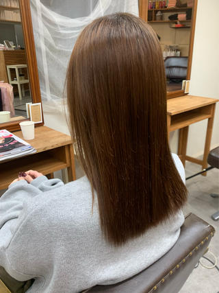 酸性縮毛矯正のリタッチ(半年分)させて頂きました！
リタッチだけでも、気になる広がりやボリュームを抑えることができます！ツヤツヤ髪になりました 