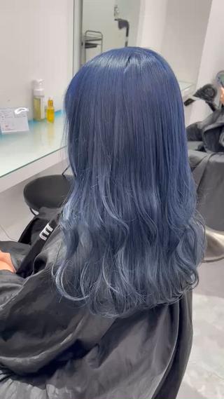 セミロング カラー 🤍💕ブリーチカラ ーAyaka💕🤍のヘアスタイル