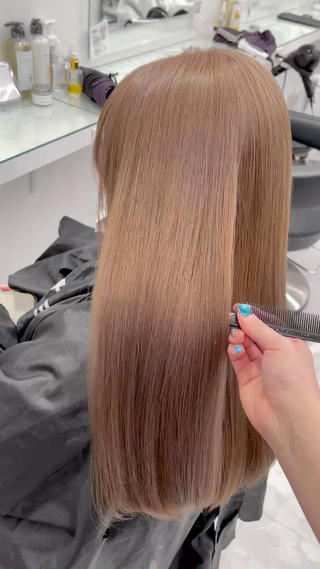 ロング カラー 🤍💕ブリーチカラ ーAyaka💕🤍のヘアスタイル