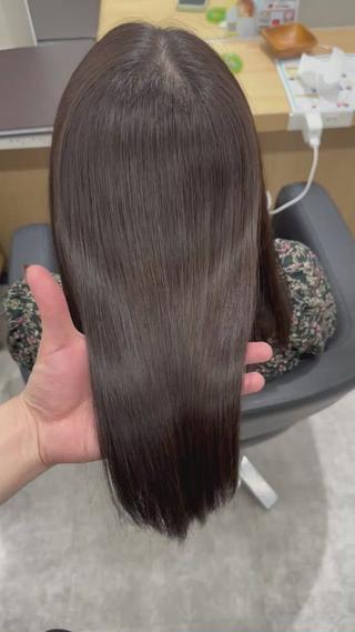 スタイリングオイルなしの艶感です 