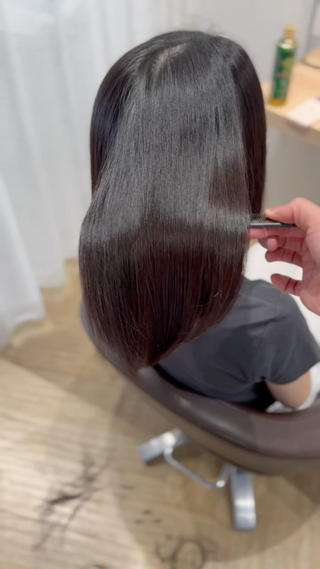 髪質改善ができる縮毛矯正で、今までにない柔らかさや艶感を手に入れることができます！ 