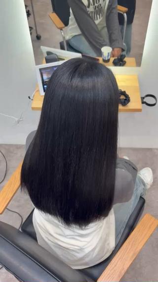 ️柔らかい質感の美髪矯正️
最低限のダメージで最高の美髪 へ 