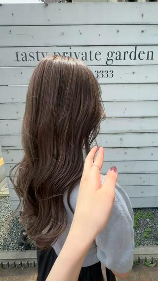 透け感ベージュ 