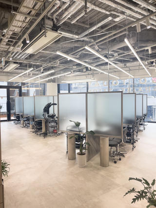 大阪市北区茶屋町10-12
NU茶屋町4階
商業施設のため11時ちょうどに入口がオープンです