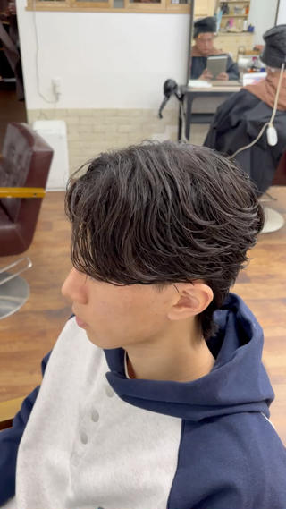 メンズ　フェザーパーマ　襟足あり 