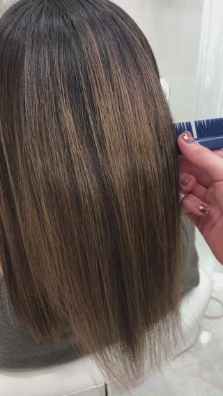 《before》バレイヤージュ（ブリーチ毛）

クセが強い方でもツヤツヤ&サラサラになります
 