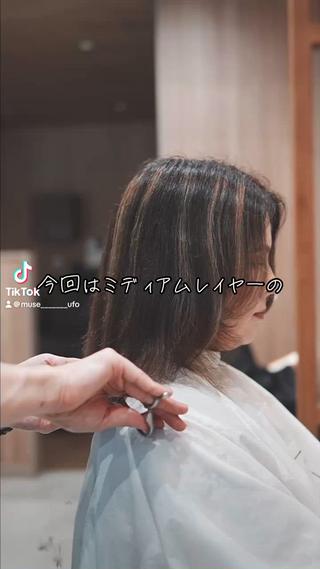salon   concept

「Hair For Contemporary 」  "H.f.c"
＝
「現代生活のためのhair」

1人1人色んな暮らしと価値観に
僕らなりの“fit感”を提供したい。

Life、髪型、ファッション、空間、人 。
無理がない、
でも皆よりも少しお洒落になる。

まるで上質な服に袖を通した かのような、
心地よい 手触りや質感、カラー、シルエット。

作りたいのは、リラックスしていながらも
人生を楽しみ、モードさやdressyな雰囲気を感じる そんなヒト達だ。

そんな “髪＝ヒト”を育むサロン

‘’  𝐦𝐮𝐬𝐞     𝘮𝘰𝘰𝘯…

 