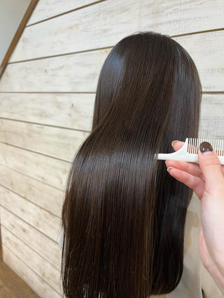 髪が細く絡まりやすい方もサラサラにします
 