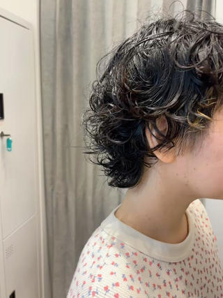 濡れ感くるくるショートパーマ