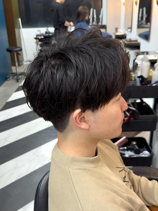 ショート カラー パーマ ヘアアレンジ メンズ 伊藤 陸のヘアスタイル