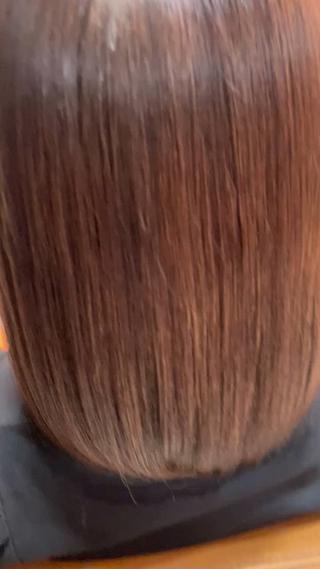 ナチュラルな縮毛矯正で艶さら髪へ 