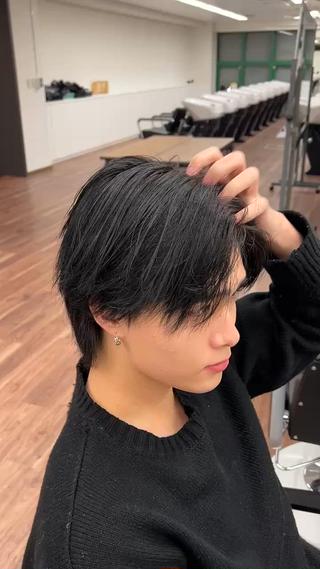 ワンカラーでブルーブラックに 